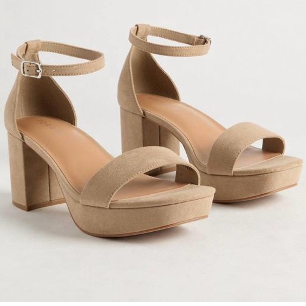 Torrid 13WW Taupe Platform Block Heels